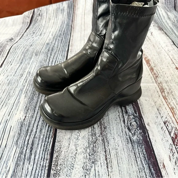 Vintage 90’s Unlisted Vegan Leather Chunky Black Boots - Picture 9 of 11